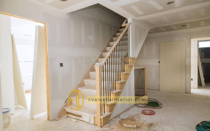 Temukan tips renovasi rumah dengan budget terbatas. Hemat biaya, praktis, dan hasil maksimal untuk hunian impian Anda. Baca sekarang!