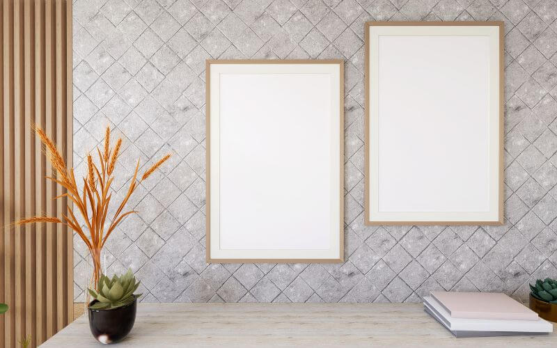 Trik pertinggi visual ruangan dengan wall moulding plafon. Temukan desain elegan & praktis dengan Alesha Interior