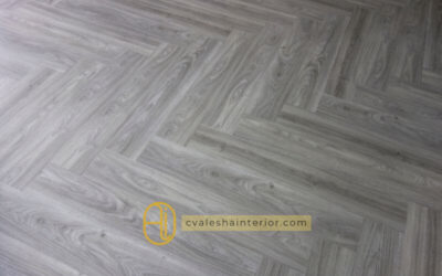 Vinyl flooring motif geometric untuk tampilan modern dan elegan. Temukan inspirasi desain lantai yang stylish dan tahan lama di sini