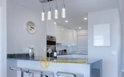Temukan ide desain mini bar untuk ruang keluarga yang stylish dan praktis. Ciptakan sudut elegan di rumah Anda bersama Alesha Interior.